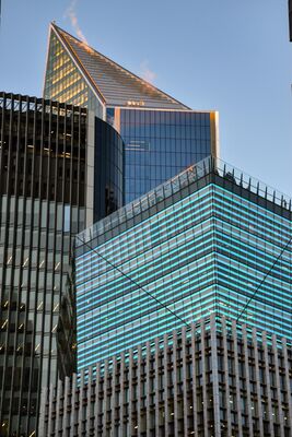 Bürogebäude mit Glasfassaden