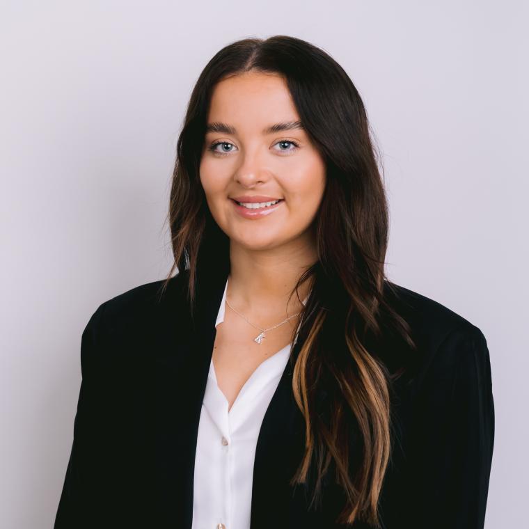 Photo of Kerri Ryan
