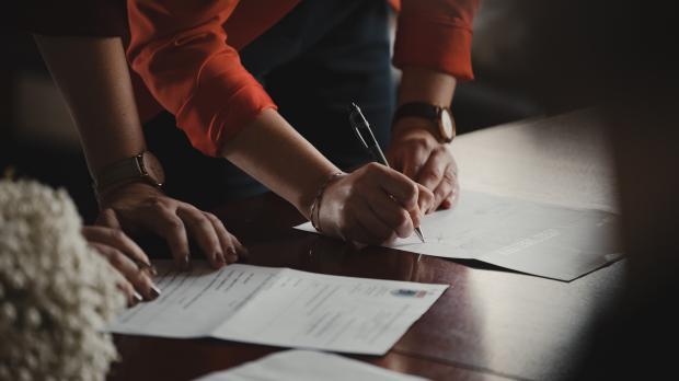 Contract signing