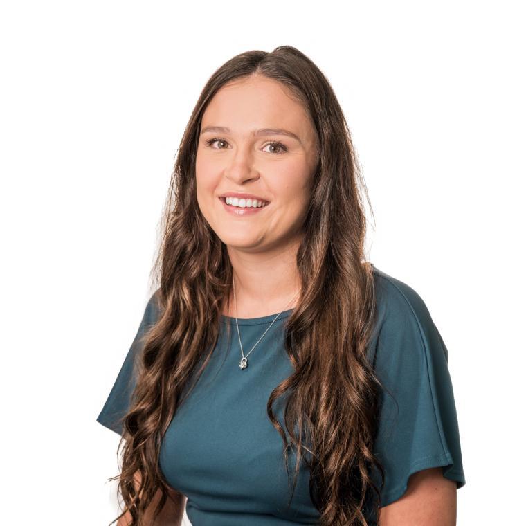 Photo of Maria Lee