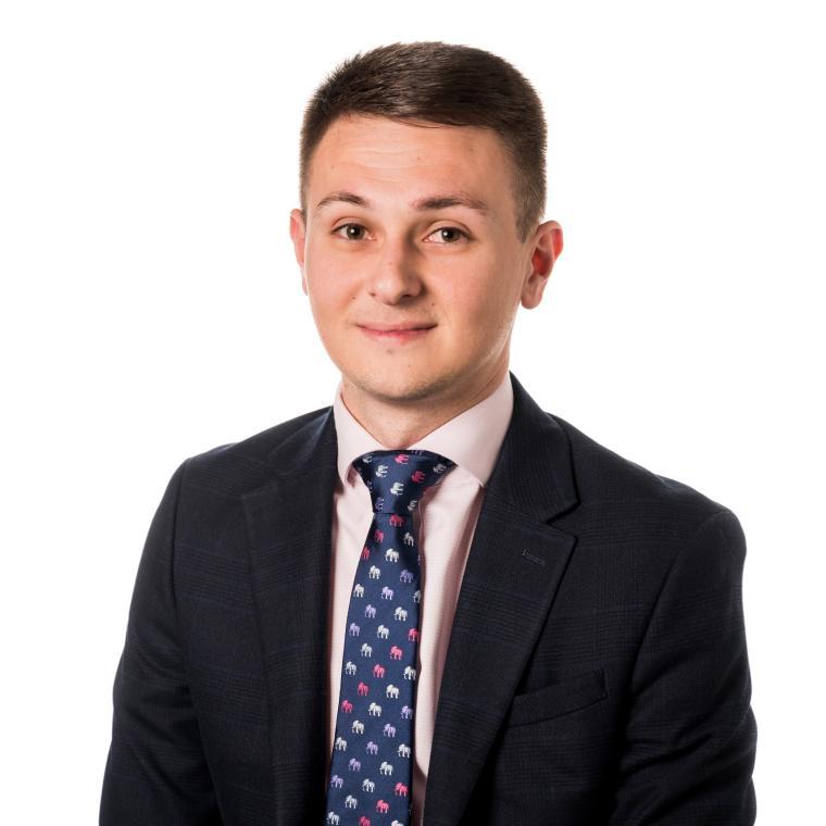 Photo of Matthew Lee