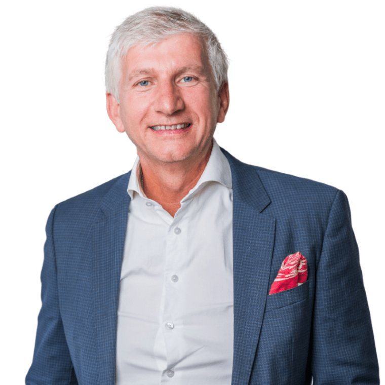 Photo of Iain Thomas
